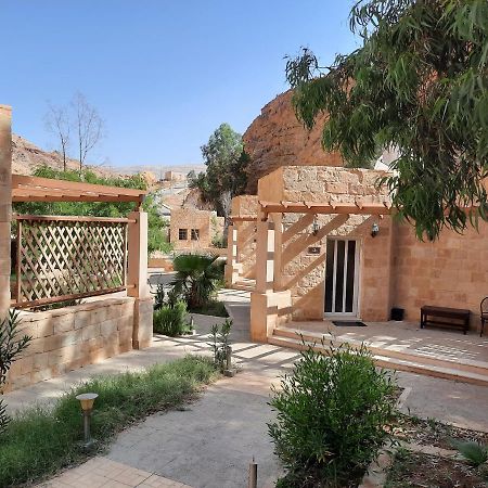 Afra Hot Springs Chalets At-Tafilah Exteriér fotografie