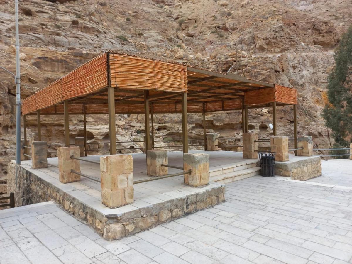 Afra Hot Springs Chalets At-Tafilah Exteriér fotografie