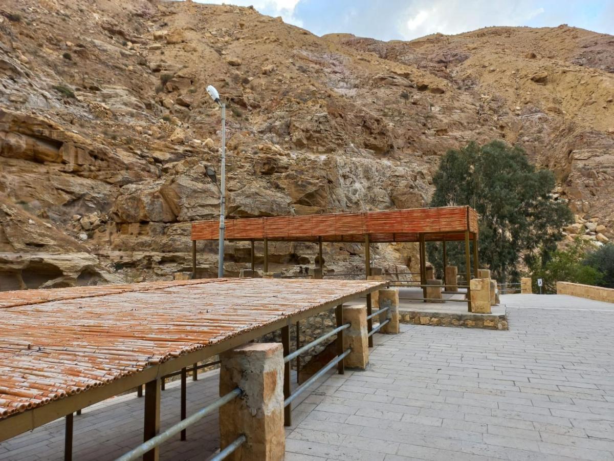 Afra Hot Springs Chalets At-Tafilah Exteriér fotografie