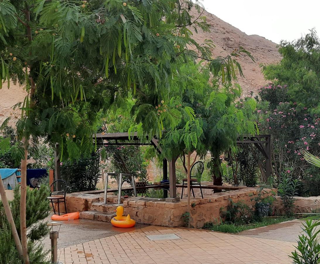 Afra Hot Springs Chalets At-Tafilah Exteriér fotografie